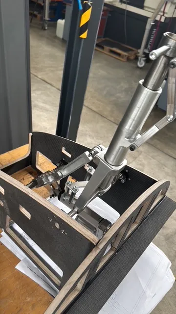Boeing 777 — CAD joint detail, clash check