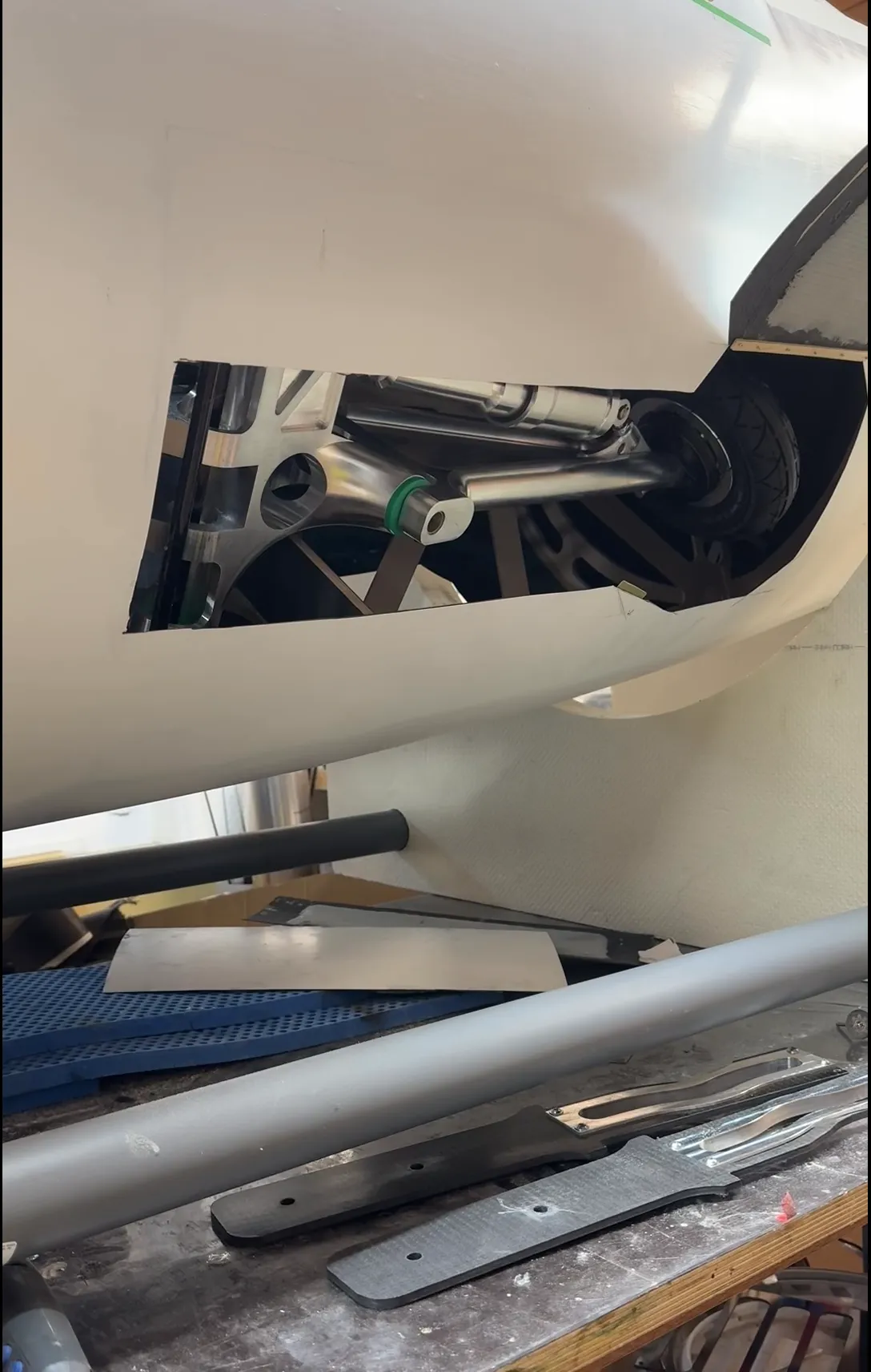 Project Piaggio P180 – Custom Airframe & CNC Gear — landing gear 1
